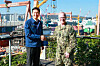 Admiral Daryl Caudle, U.S. chief of naval operations at right, shakes hands with HD Hyundai Chairman Chung Ki-sun during his visit to the HD Hyundai Heavy Industries headquarters in Ulsan on Nov. 15. [HD HYUNDAI HEAVY INDUSTRIES]