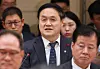 Choi Moon-gyu, head of the planning and finance division at the Korea National Oil Corporation, answers a question from President Lee Jae-myung during a government work report at the Government Complex Sejong Convention Center on Dec. 17. [YONHAP]