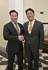 Principal Deputy National Security Adviser Kim Tae-hyo, right, and his U.S. counterpart, Alex Wong, pose for a photo at the White House in Washington on April 25. [NATIONAL SECURITY COUNCIL/YONHAP]