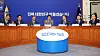 Democratic Party policy chief Jin Sung-joon holds a meeting with the vice chairmen of Korea’s six major business associations at the National Assembly in Yeouido, western Seoul, on June 30 to gather input from the business community on proposed amendments to the Commercial Act. [YONHAP]