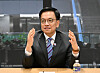 Finance Minister and Deputy Prime Minister Choi Sang-mok speaks during a press briefing with accompanying reporters at the Group of 10 finance ministers' meeting in Washington on April 27. [YONHAP]