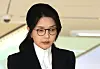 Kim Keon Hee, wife of former President Yoon Suk Yeol, leaves the office of special counsel Min Joong-ki in Jongno District, central Seoul, on Aug. 6 after being questioned as a suspect. [YONHAP]