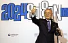 Culture Minister Yu In-chon gives a toast during the opening night for the '2024 Korea Season' held at Théâtre du Châtelet in Paris on May 2. [MINISTRY OF CULTURE, SPORTS AND TOURISM]