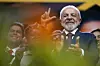 Brazil's President Luiz Inacio Lula da Silva applauds during a presentation of the federal government's achievements of the past two years, in Brasilia, Brazil, on April 3. [AP/YONHAP]