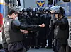 Police don riot gear near the Constitutional Court in Jongno District, central Seoul, on Apr. 3 [NEWS1]