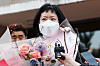 Kim Shin-hye speaks to the press after she was released from Jangheung Prison in South Jeolla on Jan. 6. [YONHAP]