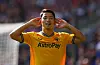 Wolverhampton Wanderers' Hwang Hee-chan celebrates scoring during a game against Crystal Palace at Selhurst Park in London on Sunday. [REUTERS/YONHAP]