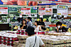Grocery shoppers look around displays at a large supermarket in Seoul on Aug. 5. [NEWS1]