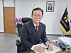 Seok Dong-hyun, a lawyer for President Yoon Suk Yeol, poses for a photo taken on Jan. 10, when he was serving as the chairman of the presidential Peaceful Unification Advisory Council. [YONHAP]
