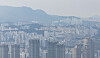 Apartments are seen in Seoul on Aug. 25. [NEWS1]