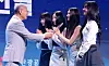 Culture Minister Yu In-chon, far left, presents girl group NewJeans with a plaque at the appointment ceremony held at Grand Hyatt Seoul in Yongsan District, central Seoul on July 11. [YONHAP]