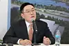LS Cable & System CEO Koo Bon-kyu speaks during a press conference before a submarine cable plant groundbreaking ceremony held in Chesapeake, Virginia, on April 29. [YONHAP]