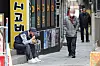 An elderly man eats a simple meal of porridge in an alley near Tapgol Park in central Seoul. According to the “2025 Korea Sustainable Development Goals (SDG) Implementation Report” released by the National Statistical Office on March 24, Korea’s relative poverty rate among the retirement-age population (aged 66 and over) reached 39.8 percent in 2023 — the highest among the 38 member countries of the OECD. The figure rose by 0.1 percentage point from the previous year. [NEWS1]