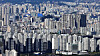 Apartment complexes in Seoul are seen from a mountain in Gwangju, Gyeonggi, on Oct. 15. [YONHAP]