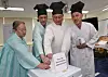 Voters cast their ballots at a polling station in Nonsan, South Chungcheong, Wednesday. [NEWS1]