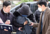 A former actor who blackmailed late actor Lee Sun-kyun enters the Incheon District Court on Dec. 28, 2023. [NEWS1]