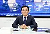 Jin Kyo-hoon, newly elected head of Gangseo District Office, gives his first greeting at his new office in western Seoul Thursday after the liberal Democratic Party’s significant victory over the People Power Party in a by-election Wednesday. [NEWS1]