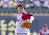 LG Twins pitcher Im Chan-kyu pitches during a KBO game against the Samsung Lions at Jamsil Baseball Stadium in southern Seoul on June 1. [YONHAP]