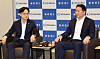Industry Minister Kim Jung-kwan, left, and SK Group Chairman Chey Tae-won, who also heads the Korea Chamber of Commerce and Industry (KCCI), hold a meeting at the KCCI headquarters in central Seoul on Aug. 4. [YONHAP]