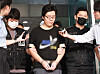 Choi Yoon-jong is being escorted by the Gwanak police on Aug. 25 for questioning by prosecutors regarding his killing of a woman he followed into a park in Sillim-dong, Gwanak District, southern Seoul. [YONHAP]