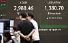 A screen in Hana Bank's trading room in central Seoul on June 23. [NEWS1]