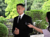 Actor Yoo Ah-in walks into the first trial on drug charges at the Seoul Central District Court in Seocho District, southern Seoul, on Sept. 3, 2024. [NEWS1]