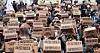 Delivery workers hold a rally at a venue in Gwanghwamun on Nov. 23. [NEWS1]