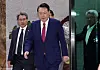 Former President Yoon Suk Yeol leaves the Seoul High Prosecutors’ Office building in southern Seoul on July 5 after undergoing a second round of questioning by the special counsel team investigating insurrection allegations. [NEWS1]