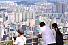 Apartments are seen from Mount Namsan in central Seoul on Sept. 18. [YONHAP]