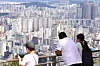 Apartments are seen from Mount Namsan in central Seoul on Sept. 18. [YONHAP]