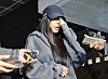 Singer-rapper Jessi arrives at Seoul Gangnam Police Station in southern Seoul on Oct. 16 for questioning regarding the alleged assault of a fan. [YONHAP]