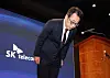 Ryu Young-sang, chief executive officer of SK Telecom, apologizes on May 2 at SK-T Tower in central Seoul. [NEWS1]