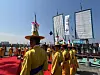 The arrival ceremony on May 13 of Korea's Joseon Tongsinsa in Osaka drew more than 250 attendees, including Osaka’s Deputy Mayor Toru Takahashi. [YONHAP]