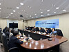 Officials from the Ministry of Employment and Labor and the Federation of Korean Trade Unions (FKTU) are seen during the launch of an joint operating consultative body on Feb. 9. [MINISTRY OF EMPLOYMENT AND LABOR]