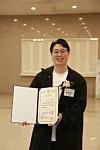 Lee Bo-ram, a 40-year-old special education teacher, was recently honored with a Prime Minister’s Commendation for his advocacy work promoting adoption and raising awareness about slow learners. [MINISTRY OF HEALTH AND WELFARE]