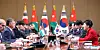 King Abdullah II of Jordan, left, speaks with President Park Geun-hye, right, at the Blue House during his visit in September 2015. [BLUE HOUSE]