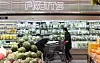 Customers shop for fresh fruits at a discount mart in Seoul. [YONHAP]