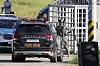 An explosive ordnance disposal team passes through the guard post after an explosion occured during training at an Army unit in Paju, Gyeonggi on Sept. 10. [YONHAP]