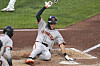 Lee Jung-hoo of the San Francisco Giants scores on a single by Patrick Bailey off Pittsburgh Pirates pitcher Braxton Ashcraft during the clubs' MLB regular-season game at PNC Park in Pittsburgh on Aug. 5. [YONHAP]