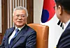Former President Moon Jae-in speaks to National Assembly Speaker Woo Won-shik during a meeting before a ceremony marking the seventh anniversary of the April 27 Panmunjom Declaration at the National Assembly in Yeouido, western Seoul, on April 25. [JOINTS PRESS CORPS]