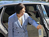 Hanmi Pharmaceutical Group Chair Song Yeong-sook arrives at the company's headquarters in Songpa District, southern Seoul, to attend an emergency board meeting on Tuesday. Song was dismissed from the position of co-CEO of Hanmi Science at the meeting. [YONHAP]