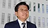 Hwang Kyo-ahn, leader of the Freedom and Innovation Party, appears at the Seoul Southern District Court in Yangcheon District, western Seoul, on Sept. 15 for the final hearing in the first trial over a 2019 clash in the National Assembly related to a fast-track bill. [NEWS1]