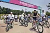 Participants of the Seoul city government's triathlon event ride bicycles in Ttukseom Hangang Park in eastern Seoul on May 30. [PARK SANG-MOON]