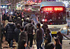 Commuters crowd a bus stop near the National Tax Service's Namdaemun District Office in Jung District, central Seoul, during afternoon rush hours on Jan. 11. [YONHAP]
