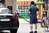 A driver fills up on gas at a gas station in Seoul on Aug. 3. [NEWS1]