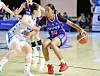Yong In Samsung Life Blueminx point guard Kianna Smith, right, plays in a WKBL game against Asan Woori Bank Woori Won at Yongin Gymnasium in Yongin, Gyeonggi on Nov. 25. [NEWS1]