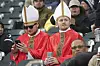 Fans dressed as popes look on during the third inning of an MLB game between the Seattle Mariners and the Chicago White Sox in Chicago on May 19. [AP/YONHAP]