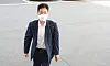 Son Jun-sung, a senior prosecutor close to former Prosecutor General Yoon Seok Yeol accused of sharing drafts of criminal complaints against journalists and political figures affiliated with People Power Party Rep. Kim Woong, heads to work at the Daegu High Prosecutors’ Office on Sept. 16, 2021. [YONHAP]