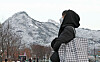A passerby walks outside in the cold weather in Jongno District, downtown Seoul, on Friday. Snow and rain fell across the peninsula the day before, with Seoul seeing 13 centimeters (5 inches) of snow Thursday morning. [NEWS1]