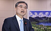 Cho Hyun, nominee for foreign minister, answers questions during his confirmation hearing at the National Assembly's Foreign Affairs and Unification Committee in Seoul on July 17. [JUN MIN-KYU]